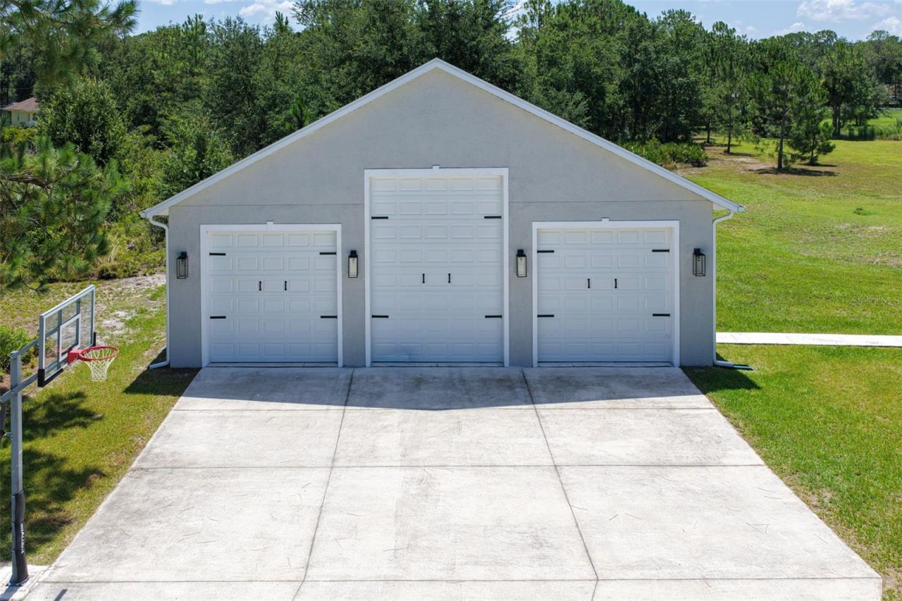 8408 Woodleaf Boulevard, Wesley Chapel, FL 33544 Photo