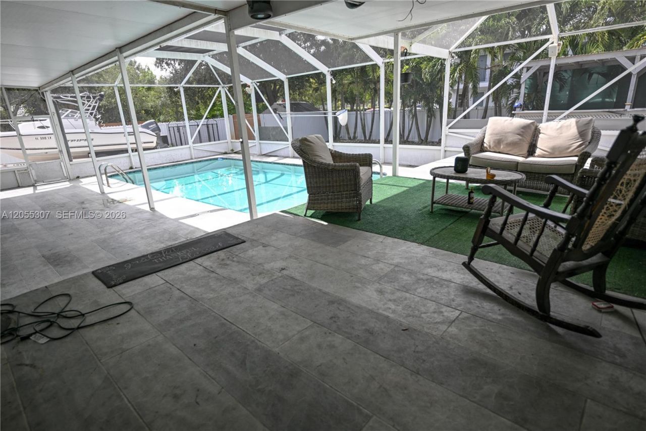 7400 NW 1st Ct, Pembroke Pines, FL 33024 Photo