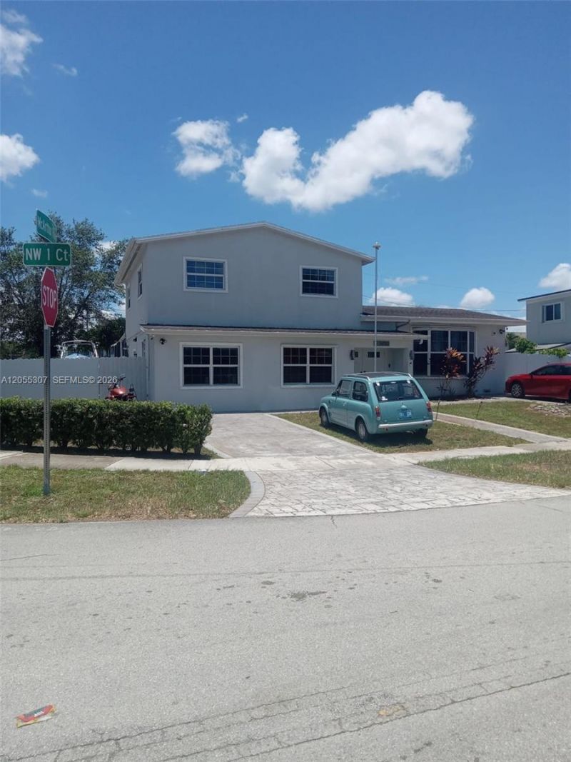 7400 NW 1st Ct, Pembroke Pines, FL 33024 Photo