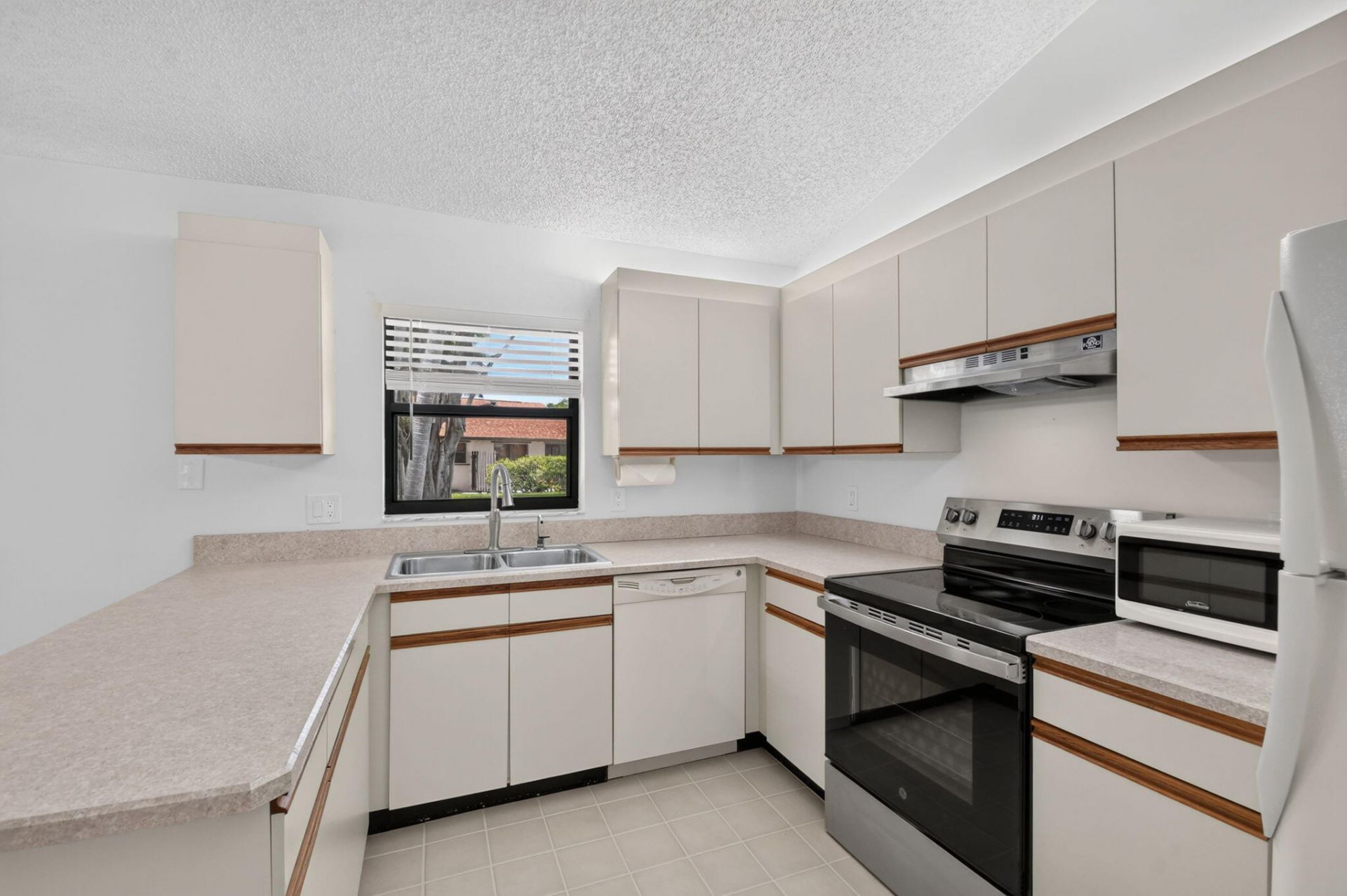 51 Via De Casas Norte, Boynton Beach, FL 33426 Photo
