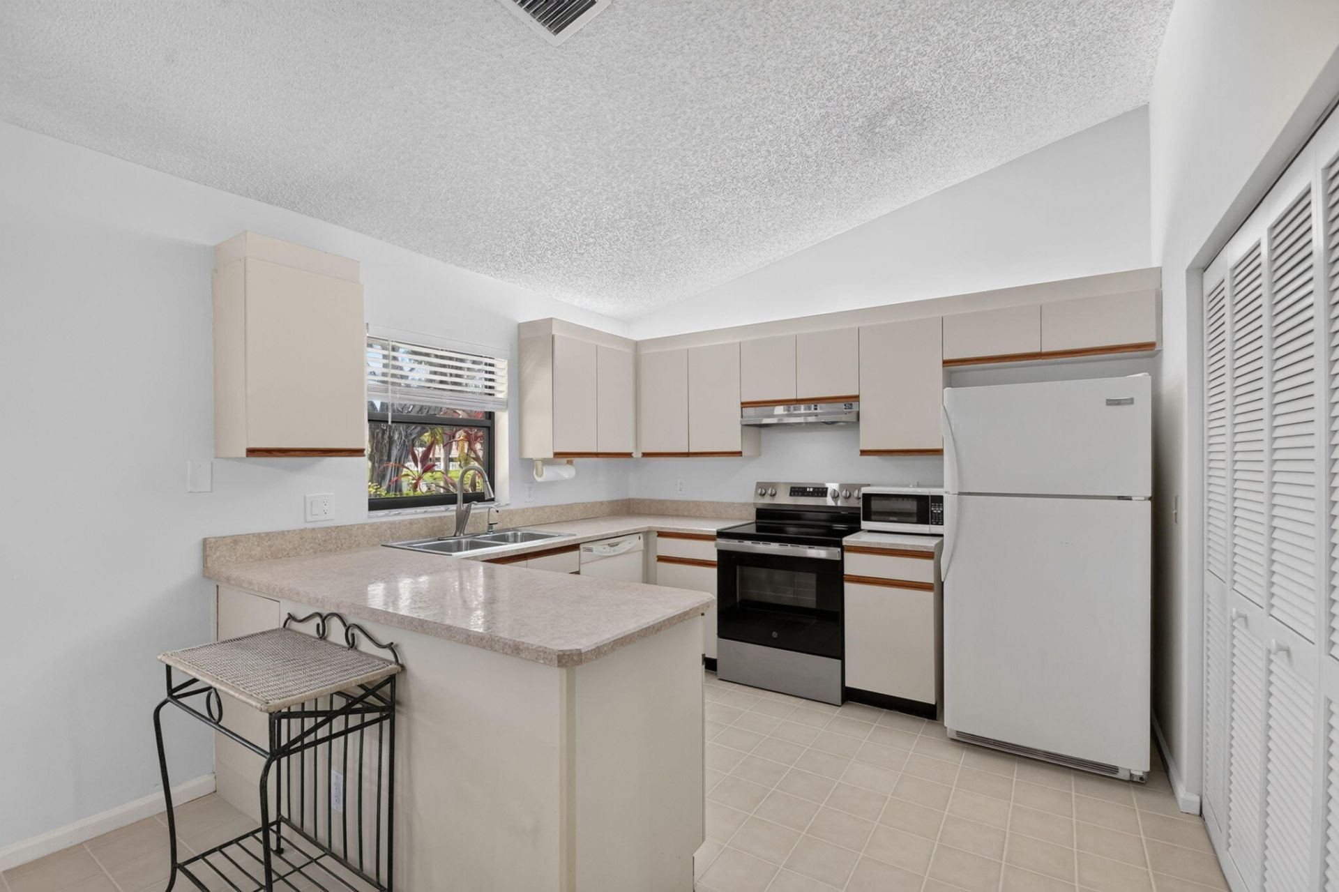51 Via De Casas Norte, Boynton Beach, FL 33426 Photo