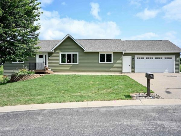 206 Park Avenue, Altura, MN 55910