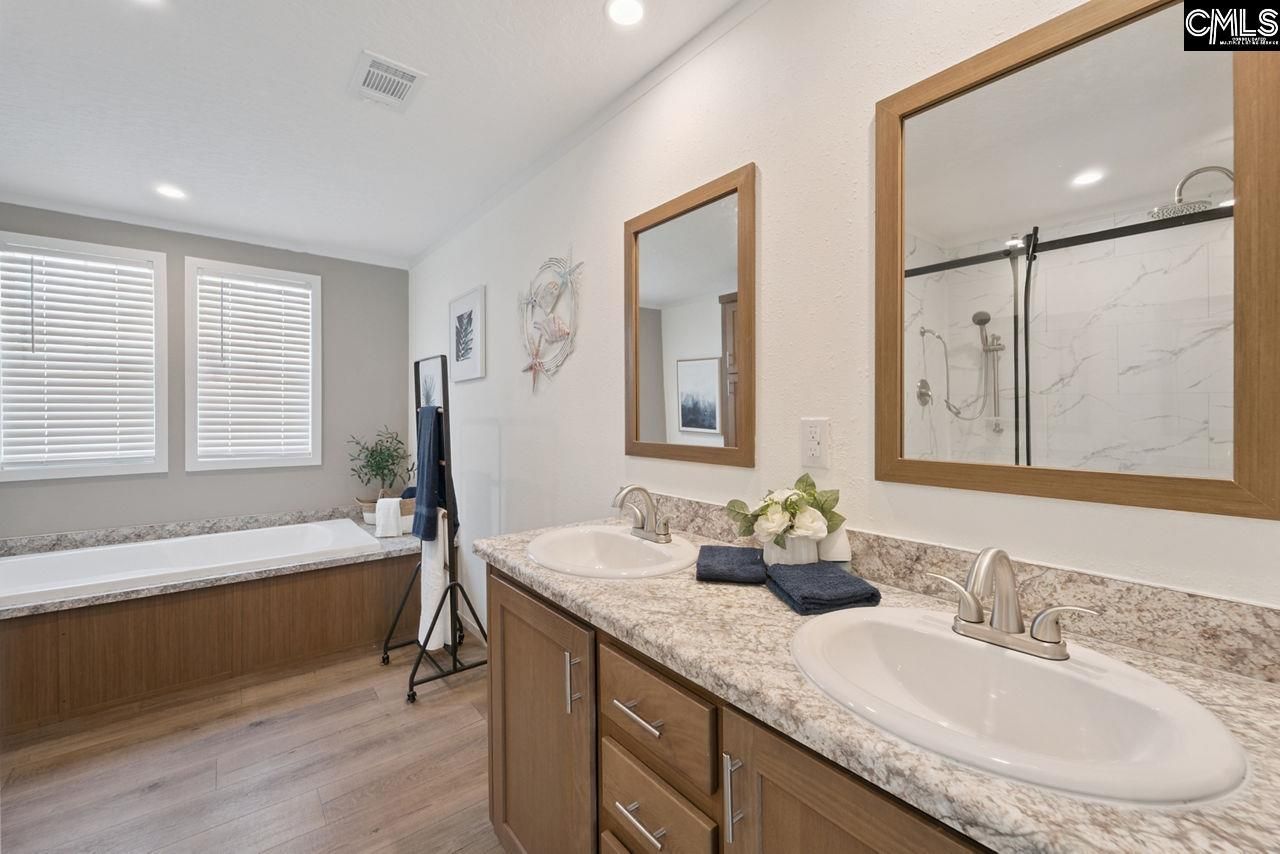 1418 Martin Smith Road Photo 13
