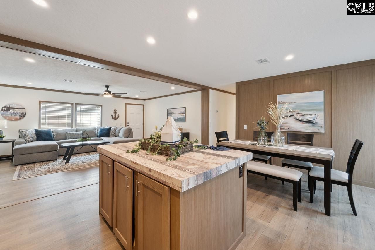 1418 Martin Smith Road Photo 4