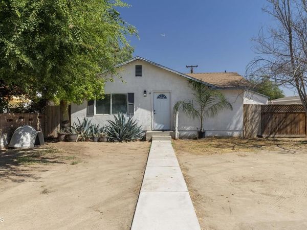 818 Decatur Street , Bakersfield, CA 93308