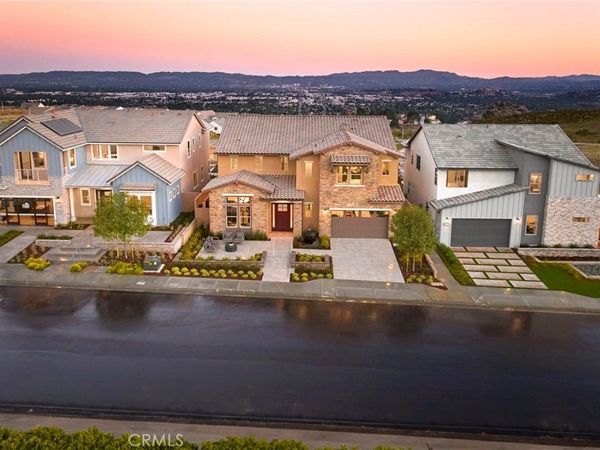 11817 Canoga Avenue , Chatsworth, CA 91311