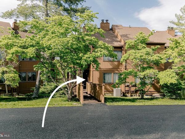 140 20C THE HILL, Unit M-20, BASYE, VA 22810