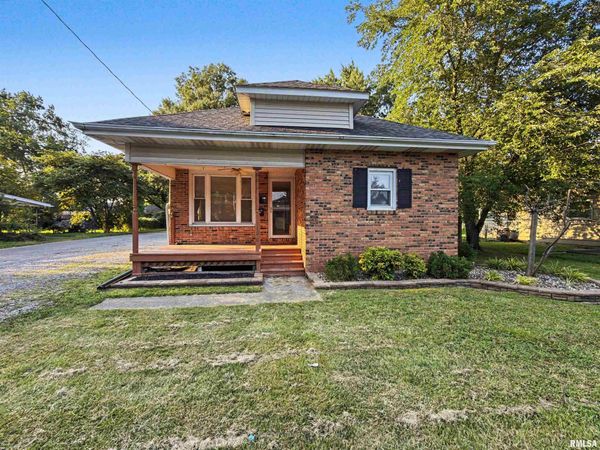 1706 W CHESTNUT Street, Marion, IL 62959