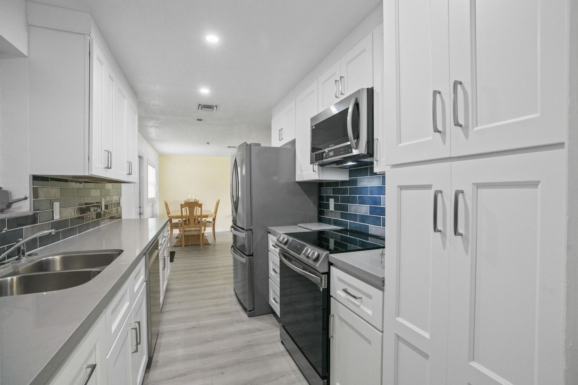 2270 SW 30th Terrace, Fort Lauderdale, FL 33312 Photo