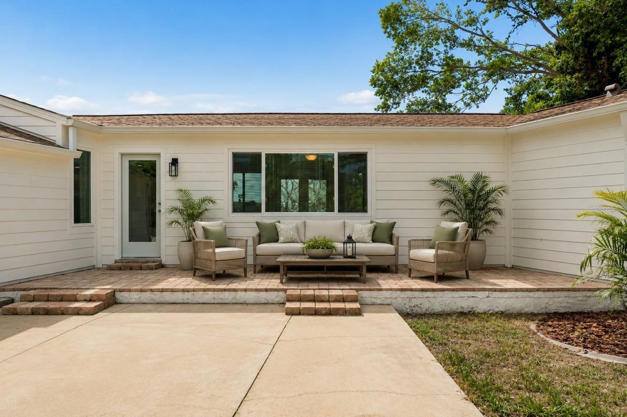 7745 Westmoreland Drive, Sarasota, FL 34243 Photo