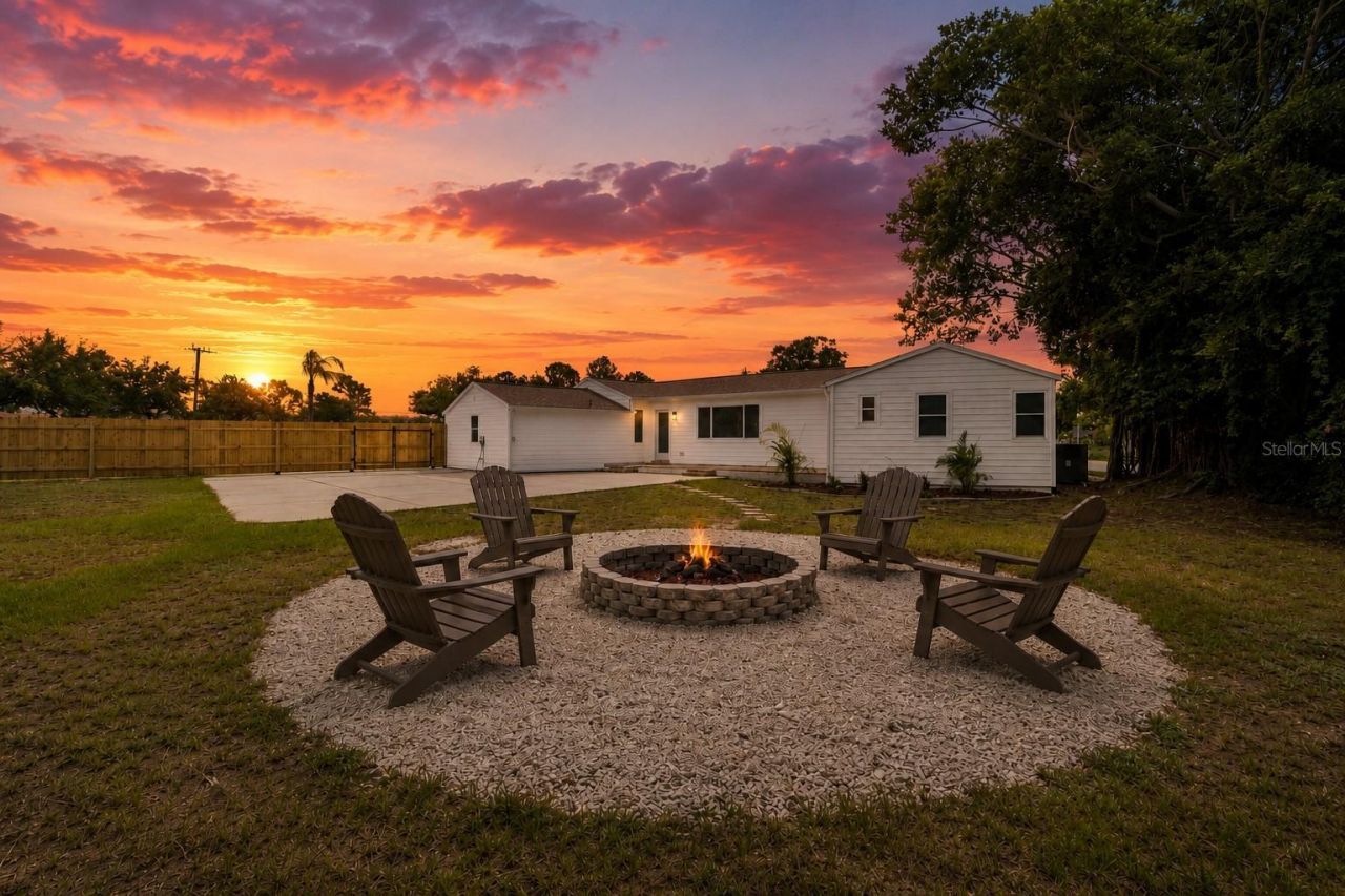 7745 Westmoreland Drive, Sarasota, FL 34243 Photo