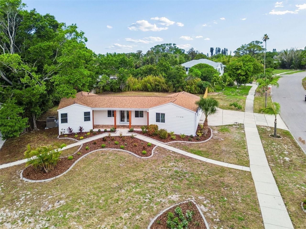 7745 Westmoreland Drive, Sarasota, FL 34243 Photo