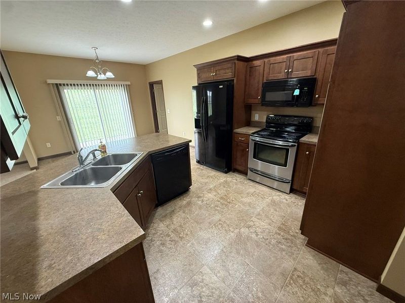 485 Gasser Circle SE, New Philadelphia, OH 44663 Photo 10