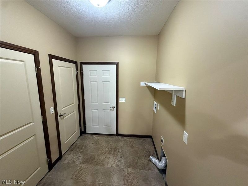 485 Gasser Circle SE, New Philadelphia, OH 44663 Photo 32