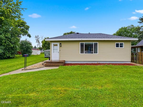 629 PROSPECT Avenue , Grafton, ND 58237