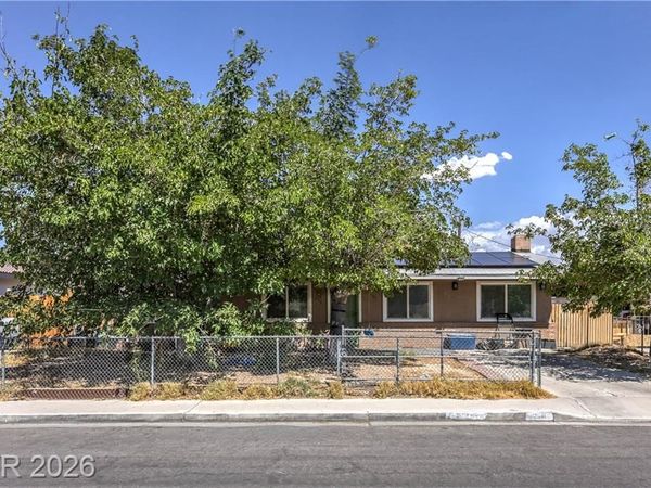 2116 W Travis Street , North Las Vegas, NV 89030