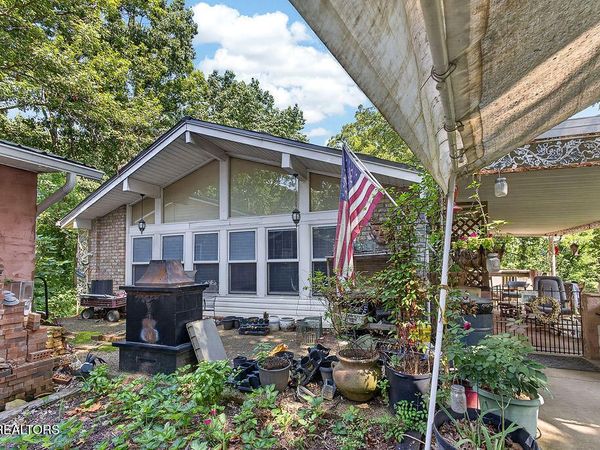 618 Corum Rd, Knoxville, TN 37924