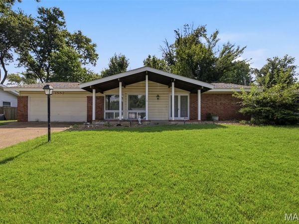 1552 Rathford Drive, Creve Coeur, MO 63146