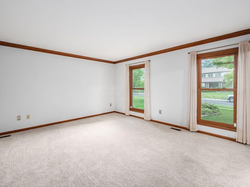 2216 London Plane Drive, Columbus, OH 43235 Photo 4