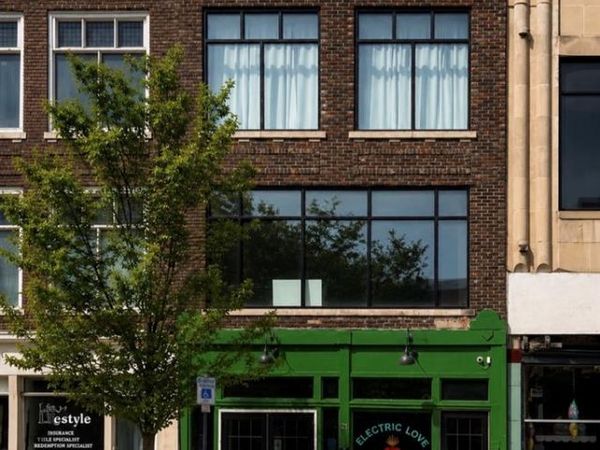 21 N Saginaw Street, Pontiac, MI 48342