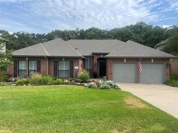 2702 Pinehurst Drive, Grapevine, TX 76051