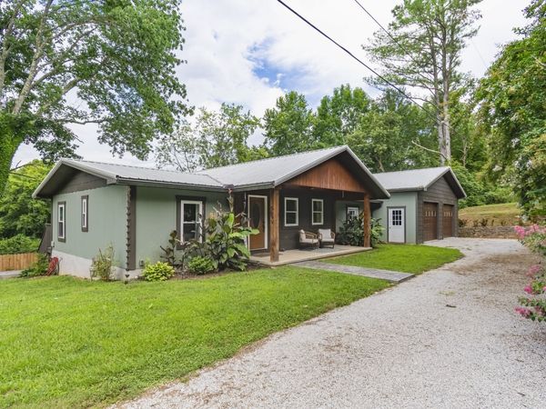 5699 S Main St , Lobelville, TN 37097