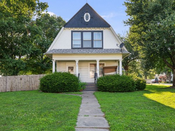 2001 12th Street , Viola, IL 61486