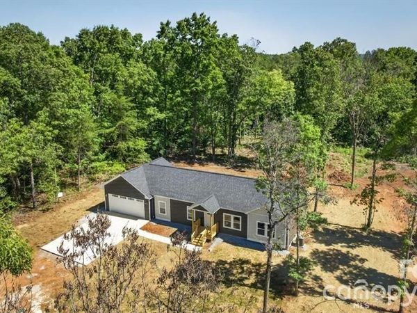 159 Evenfall Lane, Unit 1, 2 (~4 A, Columbus, NC 28722