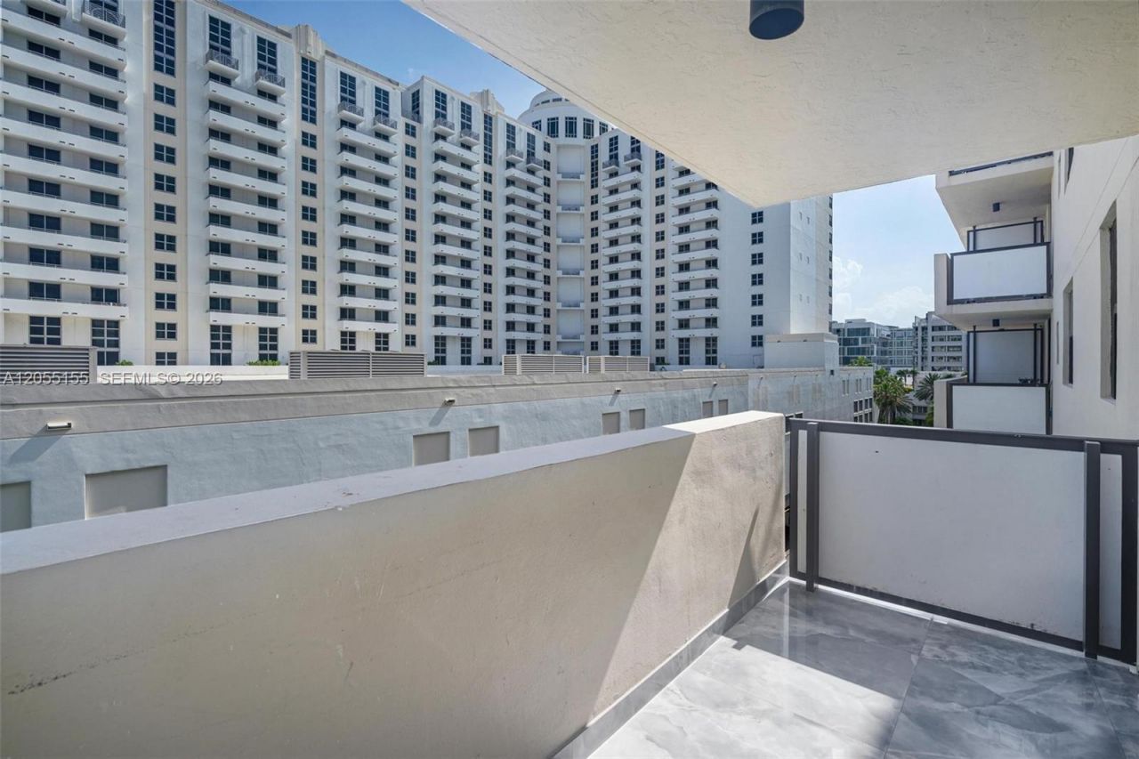 1623 Collins Ave , Unit 716, Miami Beach, FL 33139 Photo