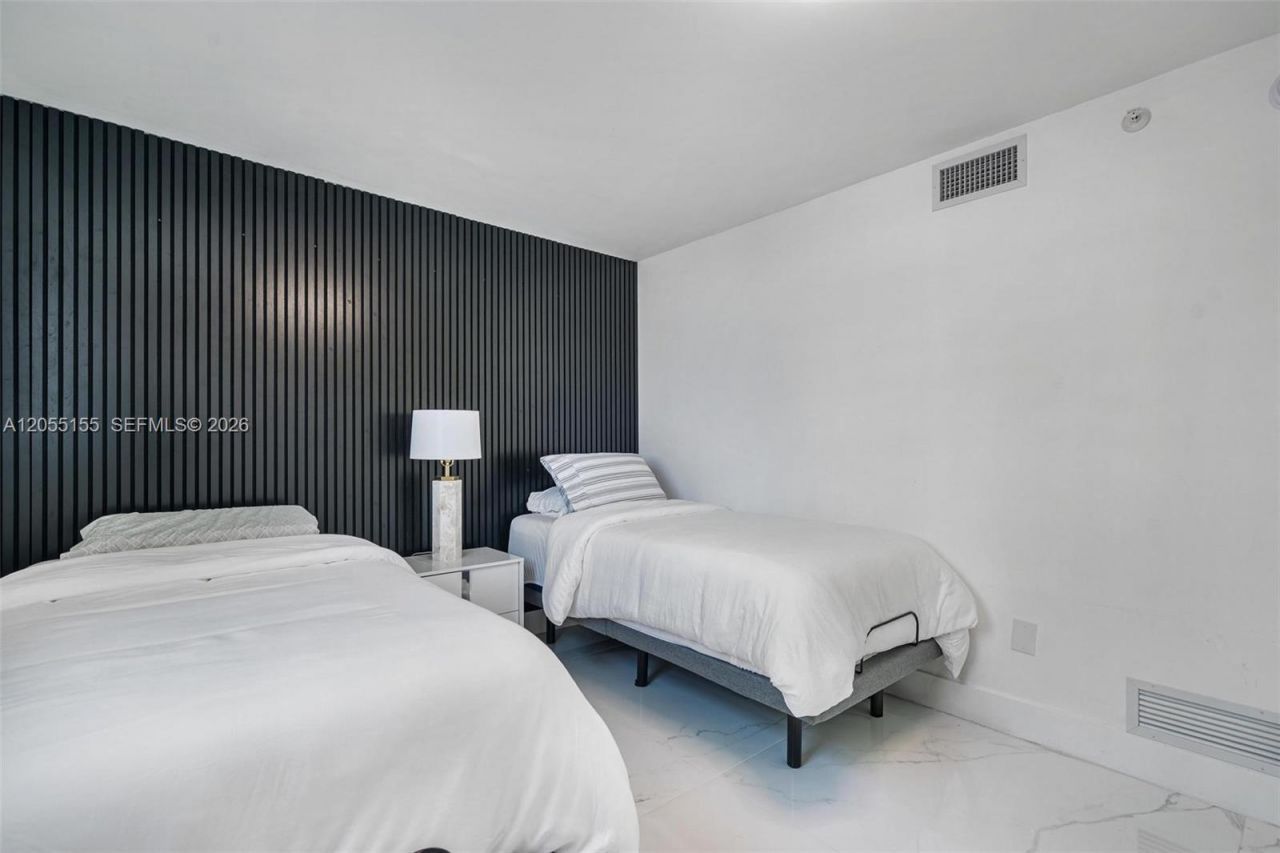 1623 Collins Ave , Unit 716, Miami Beach, FL 33139 Photo