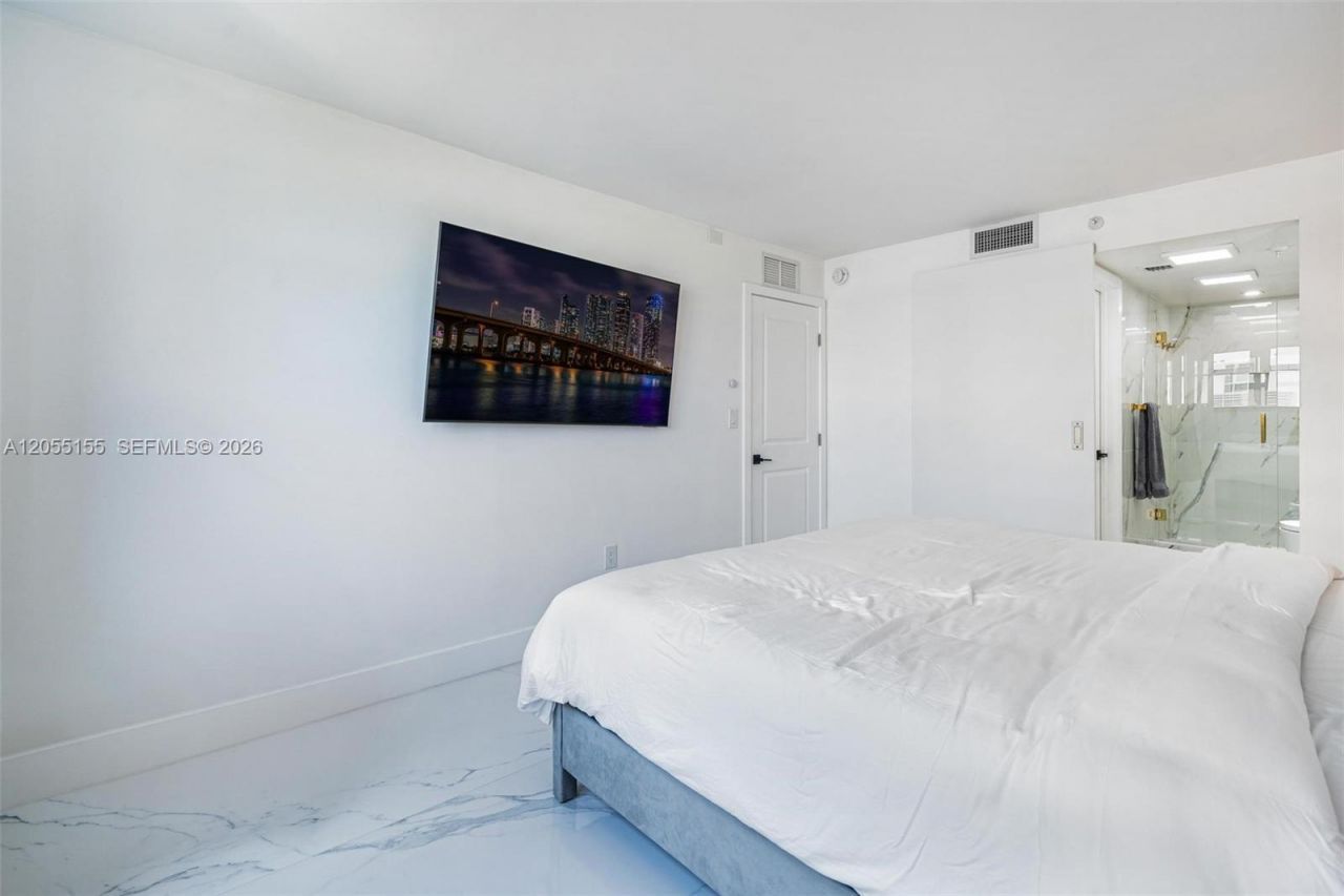 1623 Collins Ave , Unit 716, Miami Beach, FL 33139 Photo