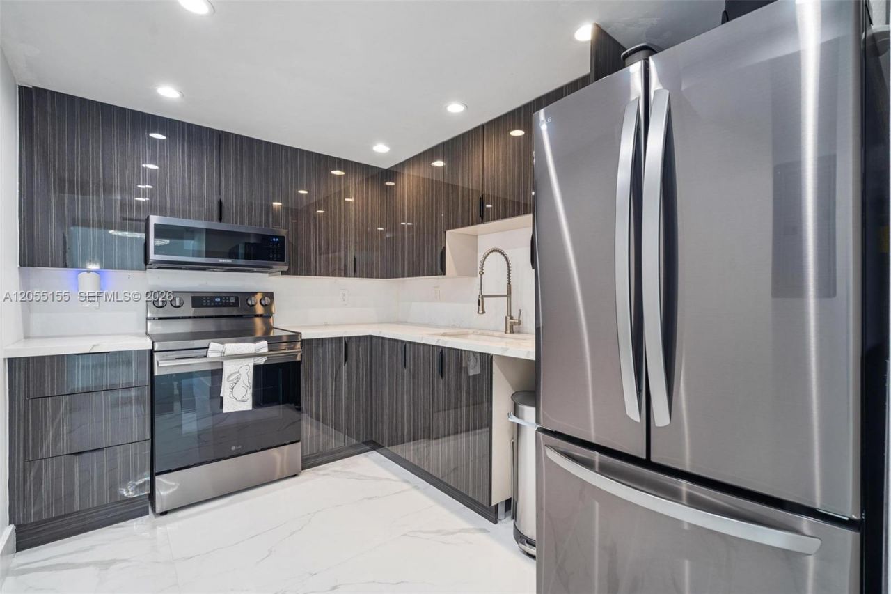 1623 Collins Ave , Unit 716, Miami Beach, FL 33139 Photo