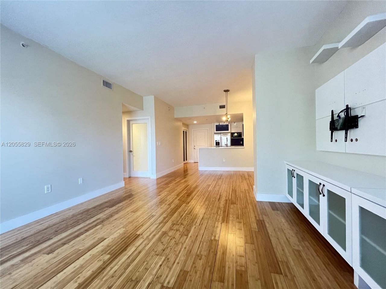 10 Aragon Ave, Unit 614, Coral Gables, FL 33134 Photo