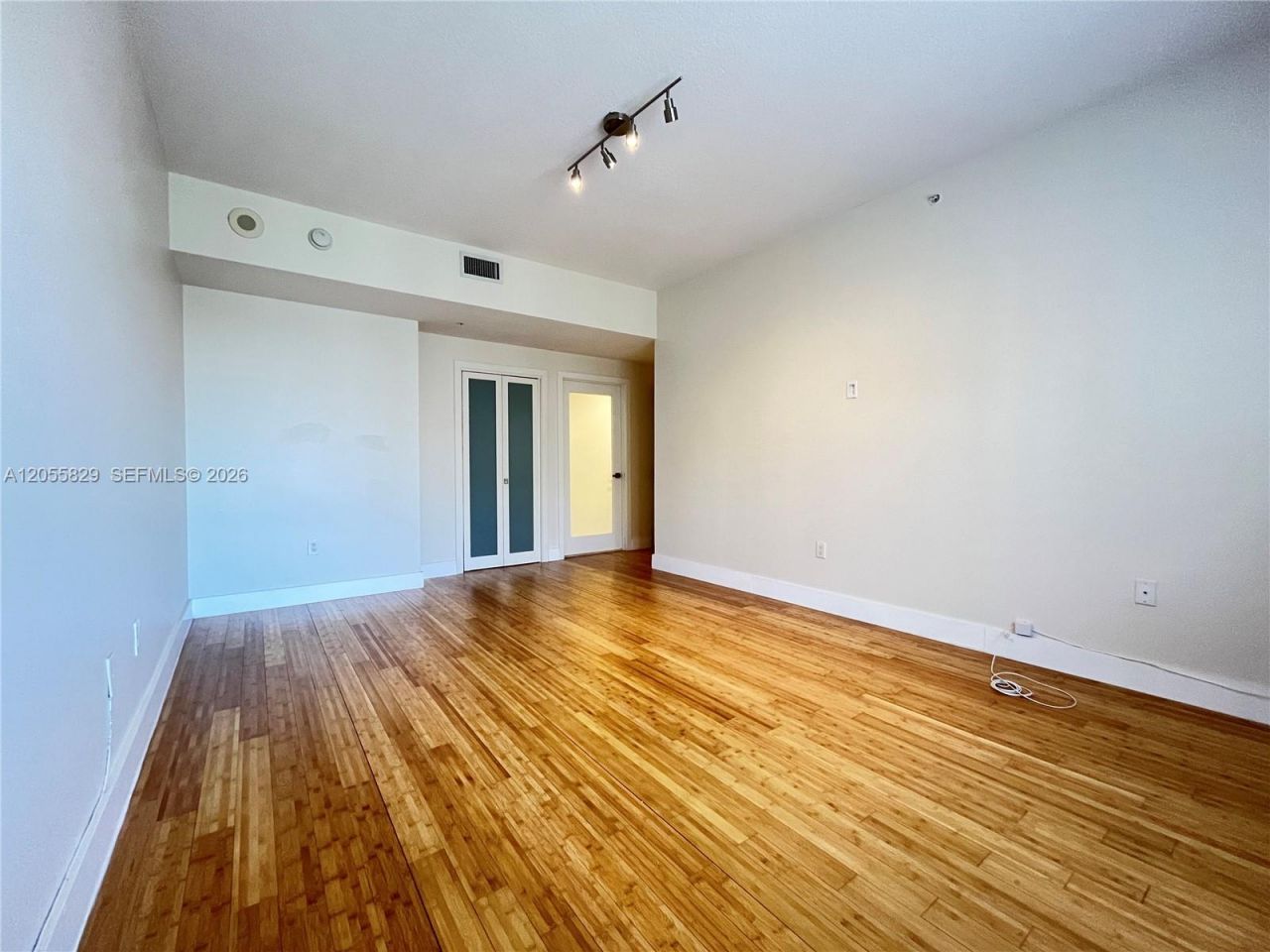 10 Aragon Ave, Unit 614, Coral Gables, FL 33134 Photo
