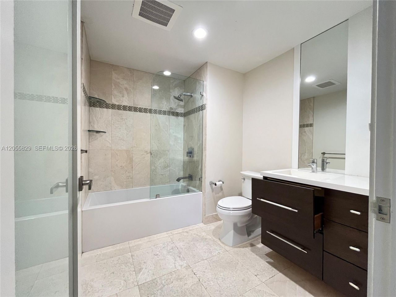 10 Aragon Ave, Unit 614, Coral Gables, FL 33134 Photo