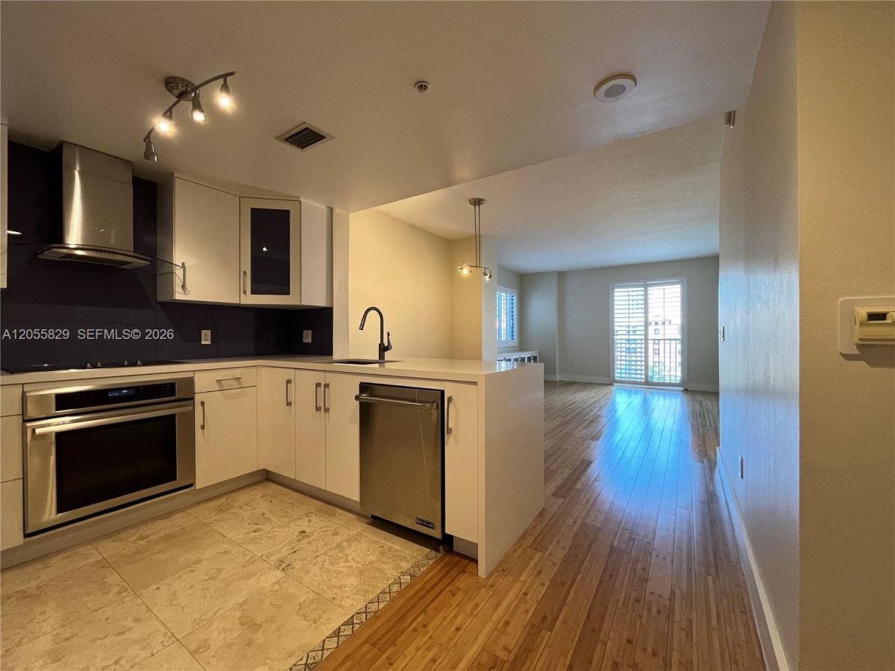 10 Aragon Ave, Unit 614, Coral Gables, FL 33134 Photo