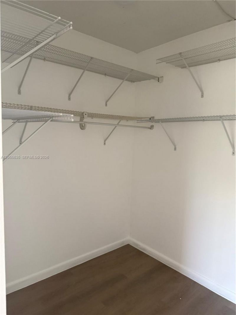 7195 NW 179th St, Unit 211, Hialeah, FL 33015 Photo