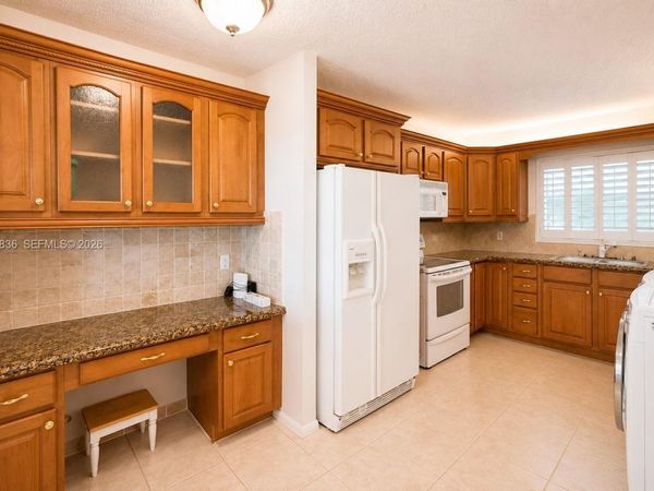 401 Briny Ave , Unit 605, Pompano Beach, FL 33062