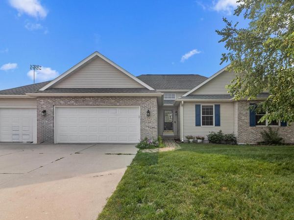252 Cotton Grass LANE, Walworth, WI 53184
