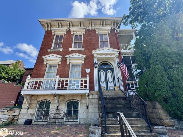 516 Washington Street, Burlington, IA 52601
