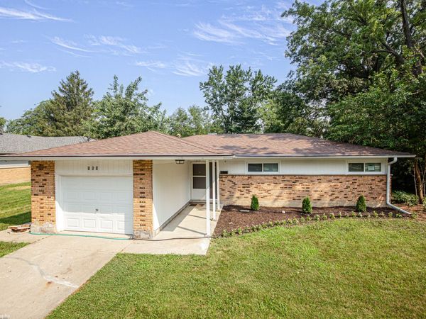 560 Lakewood Boulevard , Park Forest, IL 60466