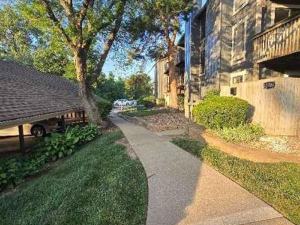12706 W 110th Terrace, Overland Park, KS 66210