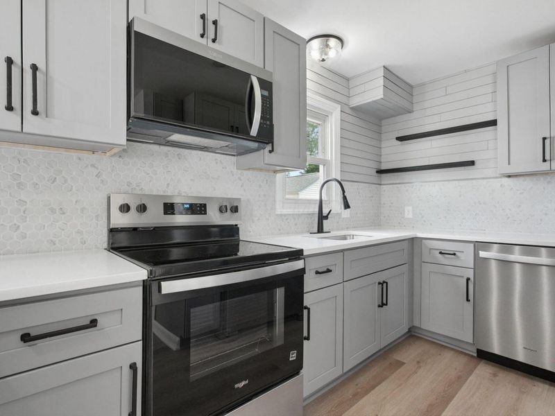 3466 Maize Road, Columbus, OH 43224 Photo 10