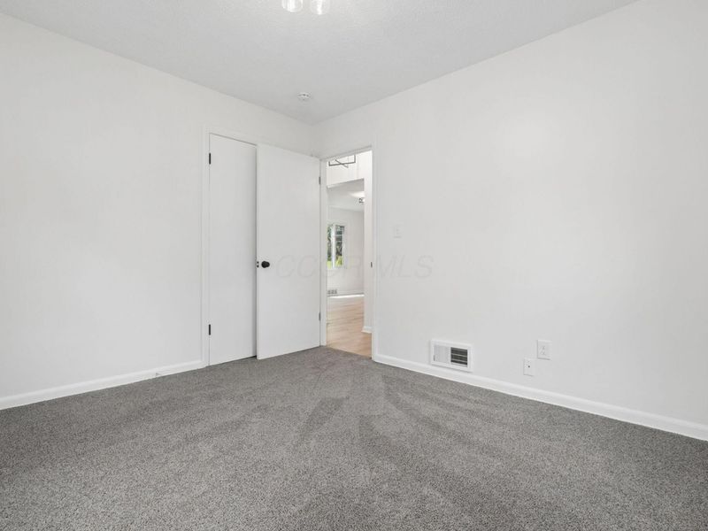 3466 Maize Road, Columbus, OH 43224 Photo 14