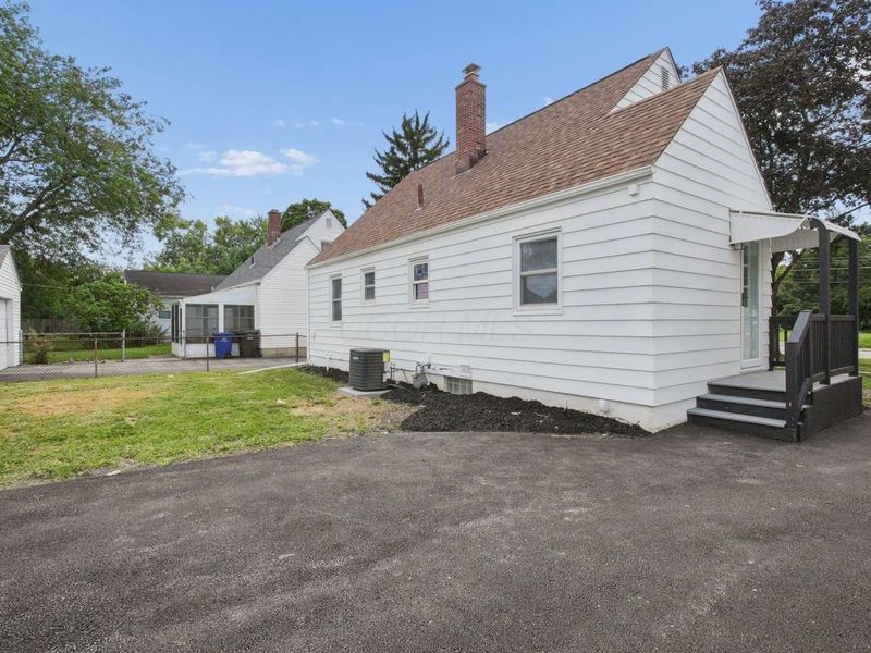 3466 Maize Road, Columbus, OH 43224 Photo 31