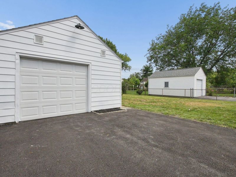 3466 Maize Road, Columbus, OH 43224 Photo 32