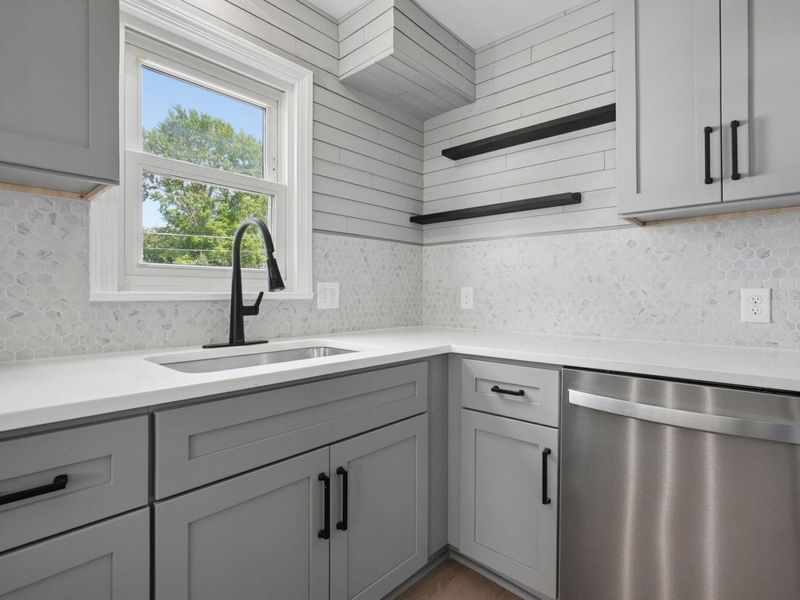 3466 Maize Road, Columbus, OH 43224 Photo 7