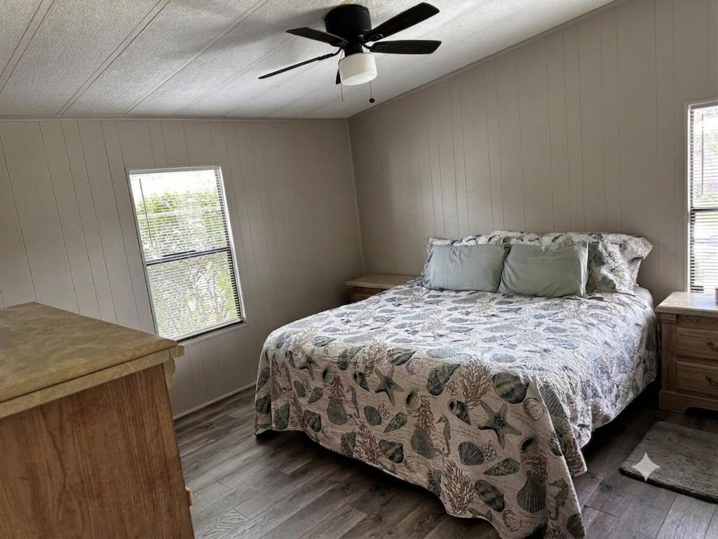 7882 SE Paradise Drive, Stuart, FL 34997 Photo