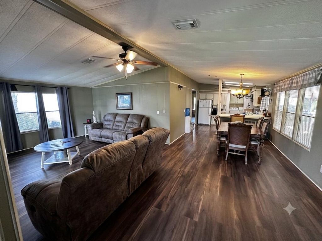 7882 SE Paradise Drive, Stuart, FL 34997 Photo