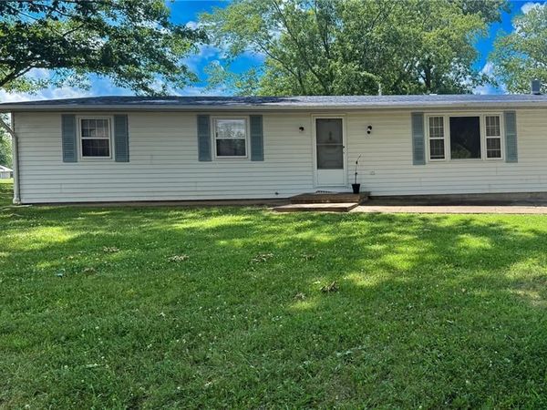 15788 S 1400 Road, Nevada, MO 64772